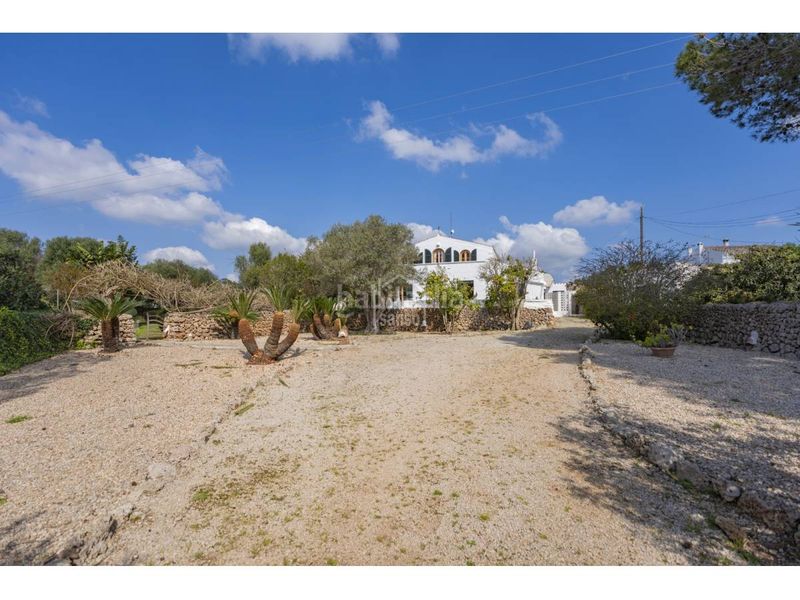 Foto 9c8bfa0c-51ea-45ab-bbd1-a9fc666ee380. Masia amb aparcament piscina a Llucmaçanes Maó / Mahón