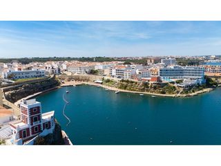 Apartament a Es Castell. Apartamentos nuevos a estrenar en es castell, con vistas al mar.
