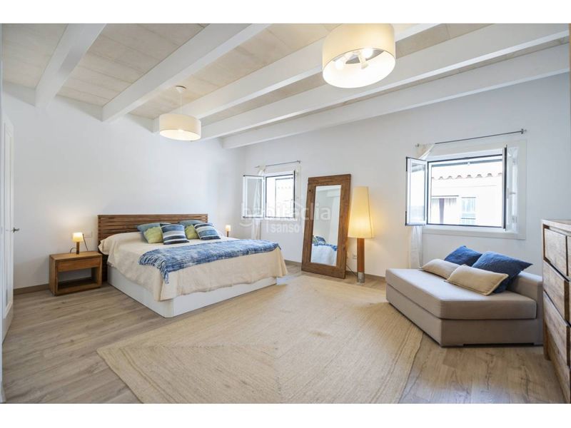Foto b1243c8c-8771-467b-9a0a-266eaea62bc9. Xalet amb calefacció aparcament a Centre Històric Maó / Mahón