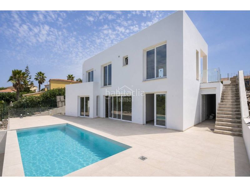 Foto 5f0d72bd-14a7-458d-ae4e-3c907a9066ca. Chalet  contemporáneo con piscina privada en cala llonga, menorca en Maó / Mahón