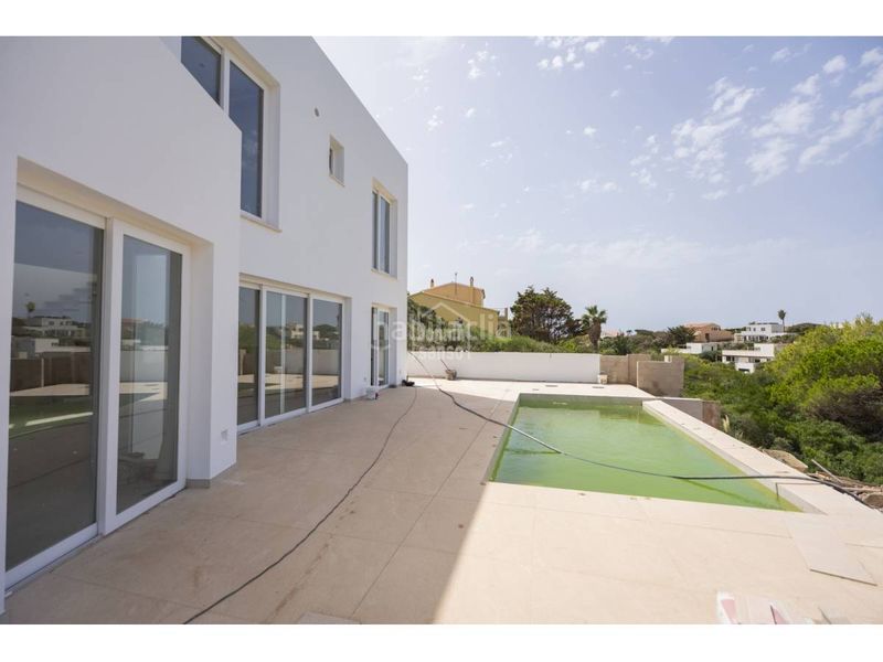 Foto ced3324e-b209-41fb-a4ef-30f7f4105f92. Chalet  contemporáneo con piscina privada en cala llonga, menorca en Maó / Mahón