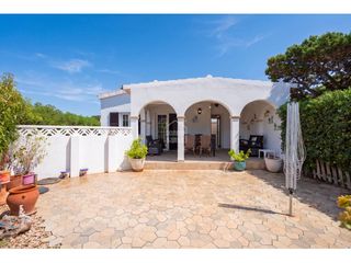 Apartment in Cala en Blanes. Bungalow en los arcos, calan blanes, ciutadella. menorca