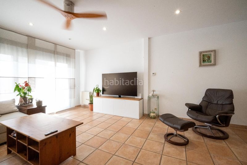 Foto 52d5546c-eace-4ae6-8796-289bc28e6194. Casa amb aparcament a Centre Mataró