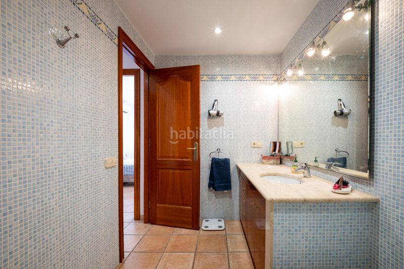 Foto c76b5cf3-9d1f-42a5-8512-705649693fc9. Casa amb aparcament a Centre Mataró