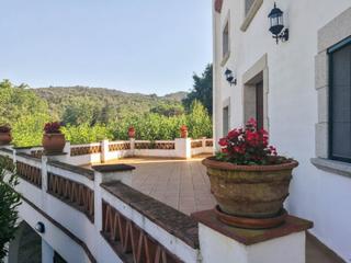 Casa a Òrrius. En exclusiva . masía con encanto en el centro de la población de