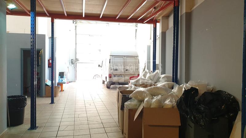 Foto cf9b5a0e-1417-450a-9d05-deeea4322604. Locale commerciale in Via Europa - Parc Central Mataró