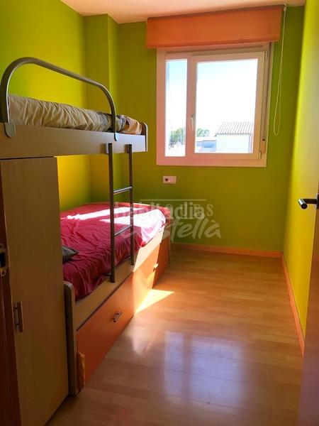 Foto f332b7d2-e64a-4566-82c1-8b97e9be7b96. Location appartement avec parking piscine dans Santa Margarida Roses