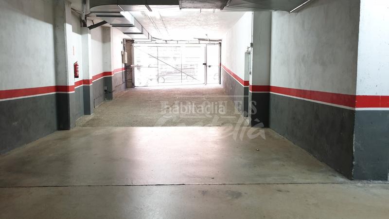 Foto 0fddca74-8c21-4c13-a4be-0766f40059c4. Aparcament cotxe a Via Europa - Parc Central Mataró