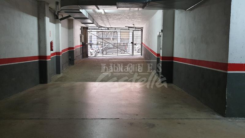 Foto f57c2de5-a51c-4ca3-ac11-c9aeacded10b. Aparcament cotxe a Via Europa - Parc Central Mataró