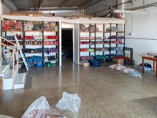 Nau industrial a Pla d'en Boet. La emoción palpita en el ambiente cuando se tiene la oportunidad