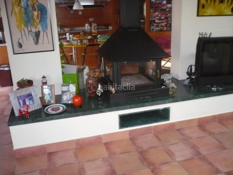 Foto 02083b3c-2d1a-4744-94b4-393e5bb80c06. Casa amb calefacció a Nucli Urbà Argentona