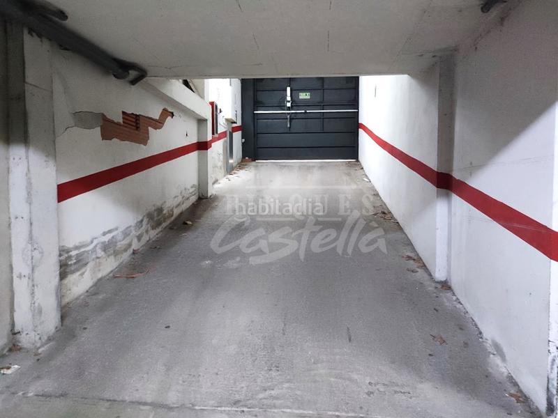 Foto aec2f7a4-e0d9-49f1-a7ef-f159cdd17b10. Location parking voiture dans Havana Mataró