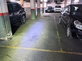 Aparcament cotxe a Centre. Atención compradores en busca de una oportunidad única! no busqu