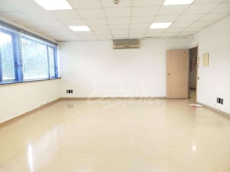 Foto 56d419a3-6265-47b8-adec-10eb13ac1bbf. Rent office space in Pla d'en Boet Mataró