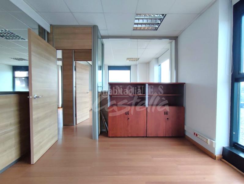 Foto 1cb35f55-cccc-4a6e-940f-c578704b7fda. Affitto ufficio con parcheggio in Pla d'en Boet Mataró