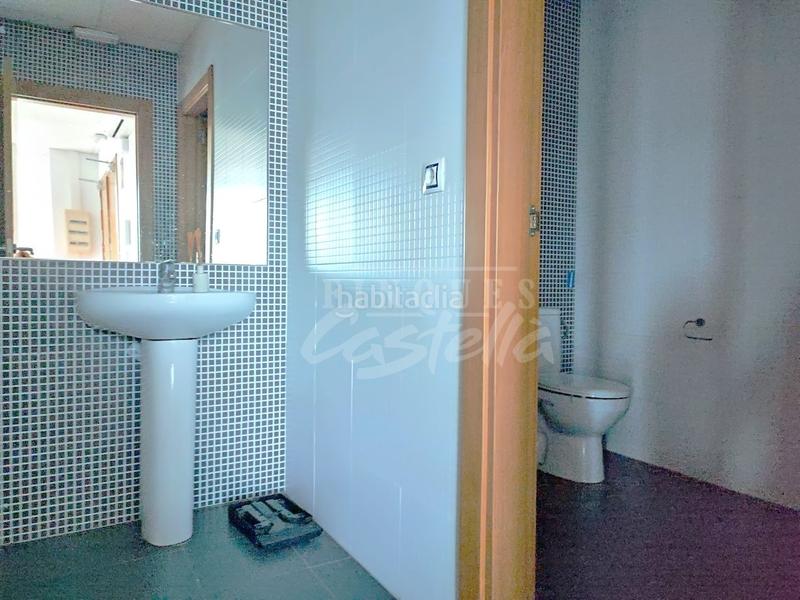 Foto 9fb03ccd-9234-4e13-8916-02a680f6b0bc. Location bureau avec parking dans Pla d'en Boet Mataró