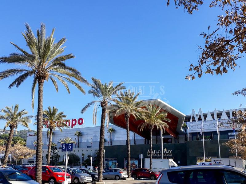Foto c88dc561-a9be-4ecf-8b6c-3d597500dd34. Local comercial atención a todos los amantes de los negocios y la prosperidad! en esta ocasión, nos complace presentarles una oportunidad única e en Mataró