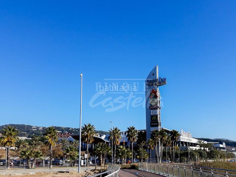 Foto cf20899b-cf7d-4c20-9f53-a69e2a9d497a. Local comercial atención a todos los amantes de los negocios y la prosperidad! en esta ocasión, nos complace presentarles una oportunidad única e en Mataró