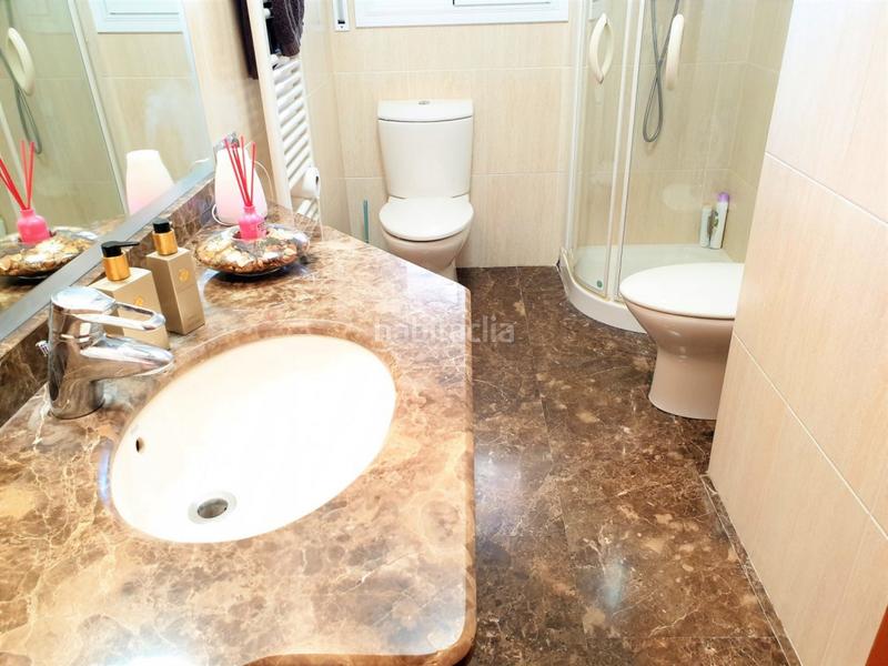 Foto bdae29ab-e48a-41ca-9308-d79482e9739a. Casa espectacular casa a cuatro vientos con piscina ubicada en la urbanización de can vilardell.consta de 345mconstruidos de vivienda e en Mataró