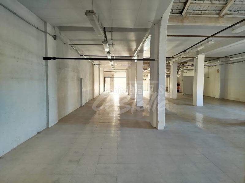 Foto 1f63c4be-e6c8-4b45-b33a-49222c950bdd. Rent industrial building in Eixample Mataró