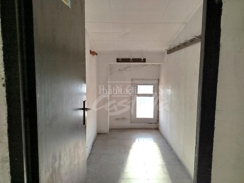 Foto 2c00bced-5bc3-4f6b-b29a-4d7af4278629. Rent industrial building in Eixample Mataró