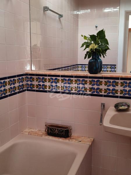 Foto 44b87218-bd0e-4fda-b645-cbfea08e9c06. House in Centre Mataró