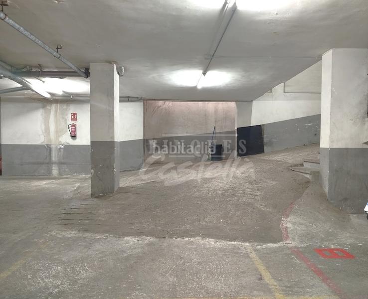 Foto 6f881377-075f-4fd3-b2a2-b781cce9a6f4. Lloguer aparcament cotxe a Centre Mataró