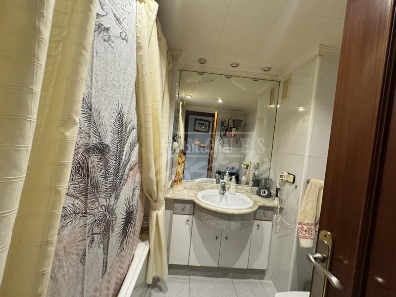 Foto fbcc0c2f-3fff-49f4-be62-9394543c4721. Piso atención compradores en busca de su hogar ideal ! les presento un increíble ático situado en una de las zonas más exclusi en Mataró