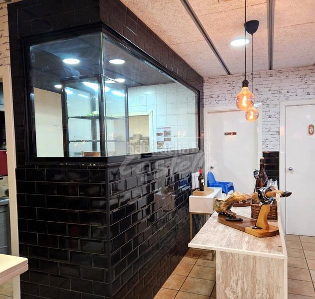 Foto 9041c13a-6363-4dcf-89aa-64ef6c0809fd. Alquiler local comercial bar en traspaso 45.000 eurossituado en la zona del parque central .consta de 145 m local con entrada a pie de calle. lo en Mataró