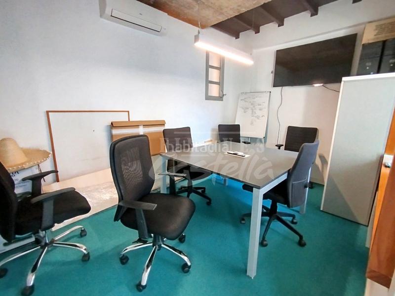 Foto 7a50e42a-48f4-4da4-81e9-1053583391d7. Local comercial amb calefacció a Centre Mataró