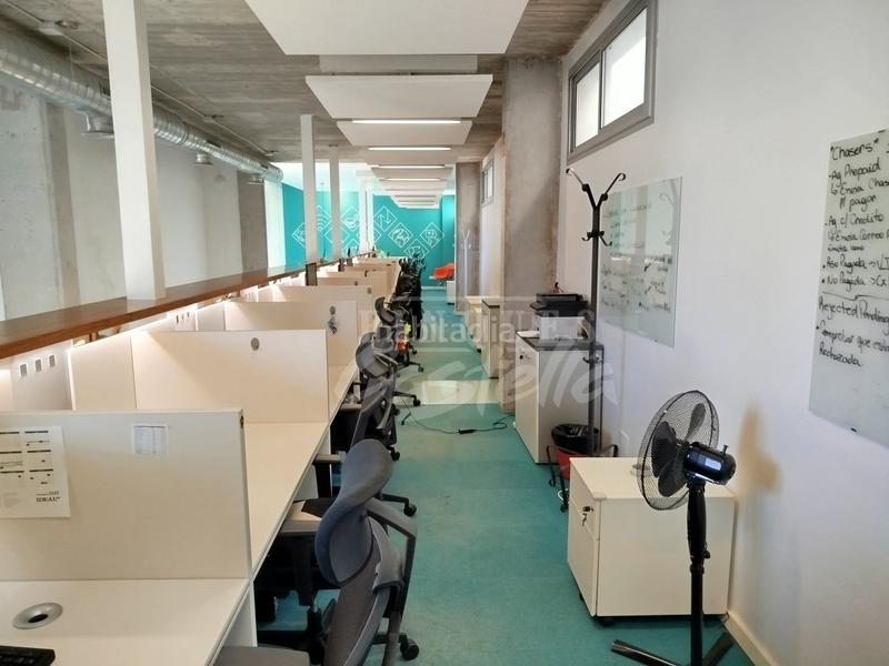 Foto d4fa7ac3-34c5-4d80-8a65-fec0eb287a95. Local comercial amb calefacció a Centre Mataró