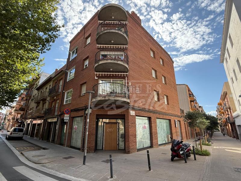 Foto e4a910bc-9969-4ebb-9e62-3a90d56f5825. Rent business premise in Havana Mataró