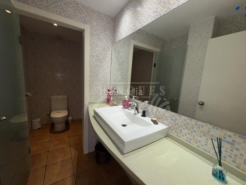 Foto 252ce14b-add3-4ffd-9389-3b15a0e3df0e. Casa atención a todos los amantes de la vida tranquila y confortable en un entorno privilegiado! les presento una oportunidad única par en Argentona