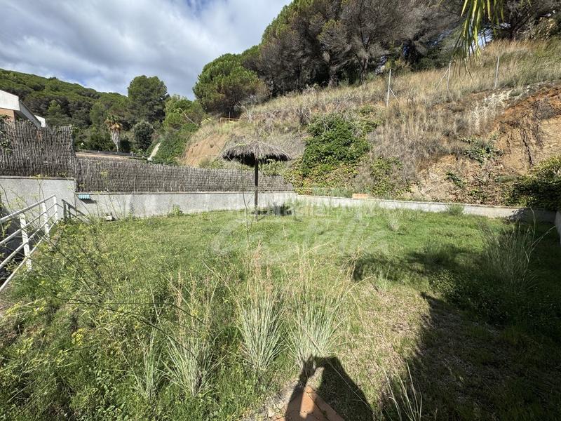Foto 3bc6c637-d4f8-44af-a13c-816f3ad5d667. Casa atención a todos los amantes de la vida tranquila y confortable en un entorno privilegiado! les presento una oportunidad única par en Argentona
