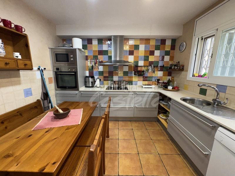 Foto 40041f38-ac95-4c78-8f07-0be8e206e56a. Casa atención a todos los amantes de la vida tranquila y confortable en un entorno privilegiado! les presento una oportunidad única par en Argentona