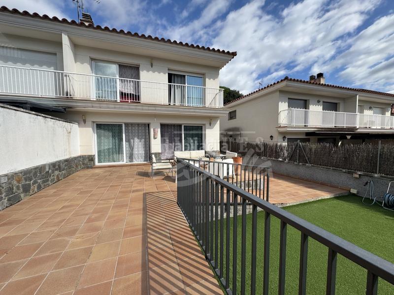 Foto 463dba72-9517-4d8e-9e60-e85938a396b7. Casa atención a todos los amantes de la vida tranquila y confortable en un entorno privilegiado! les presento una oportunidad única par en Argentona