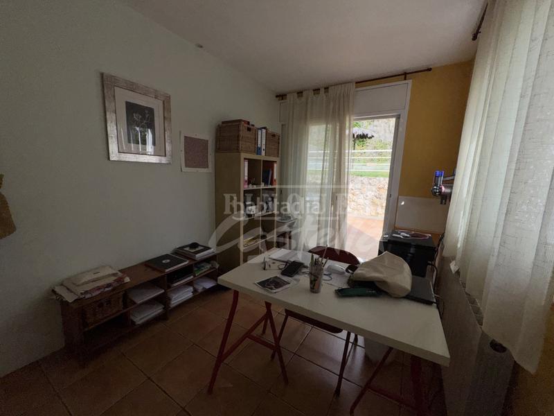 Foto b7251b78-66c8-407b-900b-837f10729a66. Casa atención a todos los amantes de la vida tranquila y confortable en un entorno privilegiado! les presento una oportunidad única par en Argentona