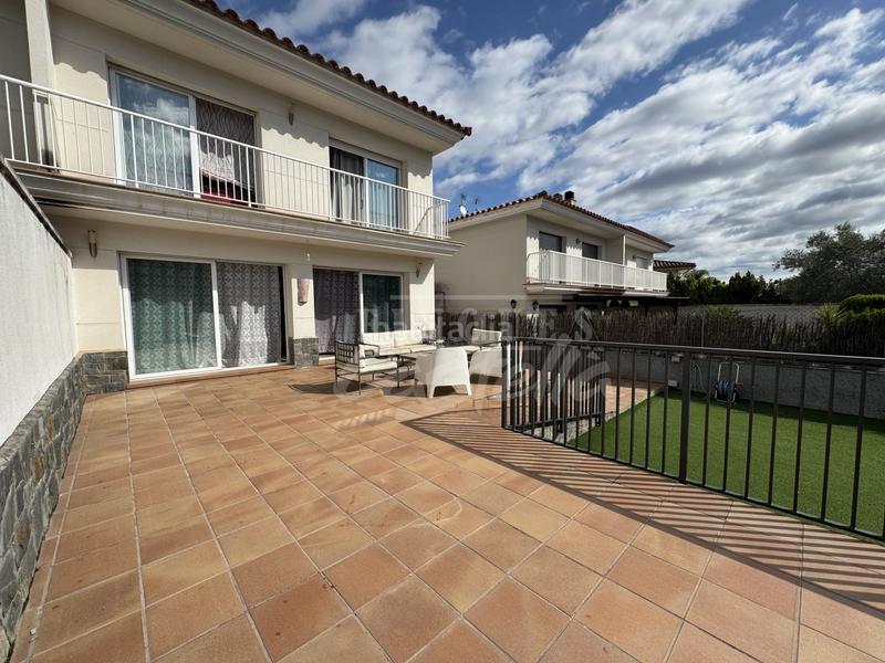 Foto cc9a078c-25fc-4c3f-895a-238837896510. Casa atención a todos los amantes de la vida tranquila y confortable en un entorno privilegiado! les presento una oportunidad única par en Argentona