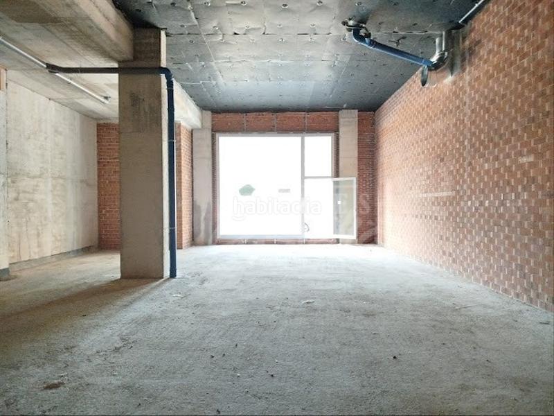 Foto 5a91d9f0-cf7f-4099-8b4a-48e9b8713f0d. Location local commercial dans El Rengle Mataró