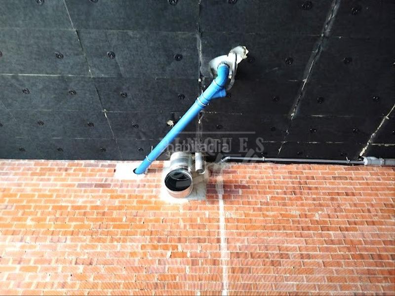 Foto 81898990-2dc2-4cfb-b3d5-9cbcf66265eb. Location local commercial dans El Rengle Mataró