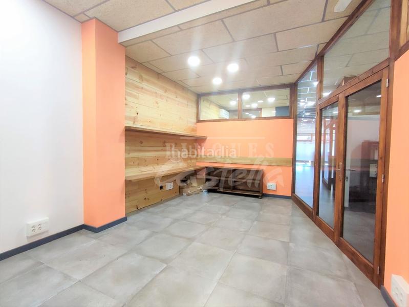 Foto 0c16b4e7-abfb-40ec-a60f-6061511fba23. Lloguer oficina amb calefacció a Pla d'en Boet Mataró