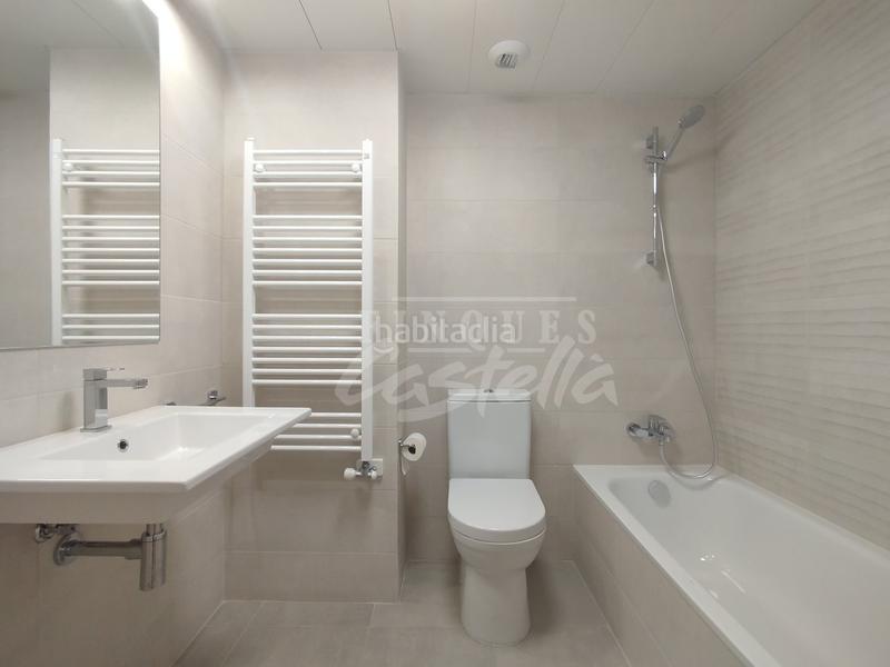 Foto 533d6140-42bd-49bb-ba35-34ccf8c79c19. Alquiler piso te imaginas vivir en un piso de obra nueva, exclusivo en el corazón de habana, a solo 5 minutos de la playa? esta vivienda de 97 m en Mataró