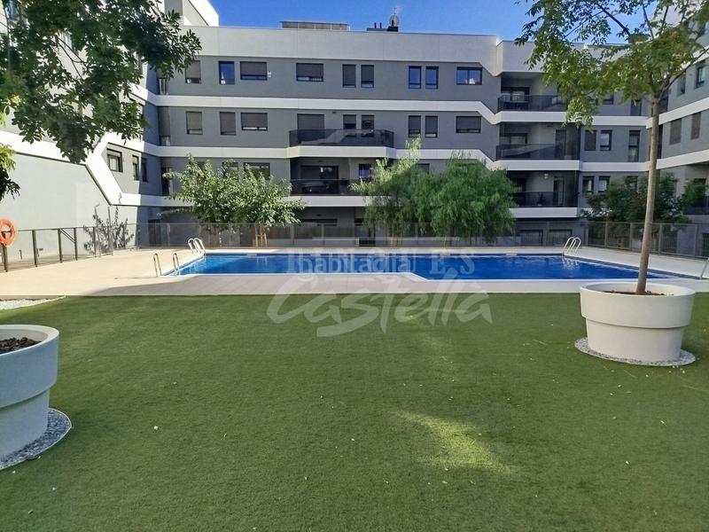 Foto c3b9dc5e-f849-42a9-8f8b-82b7054d5844. Lloguer pis amb calefacció aparcament piscina a Havana Mataró