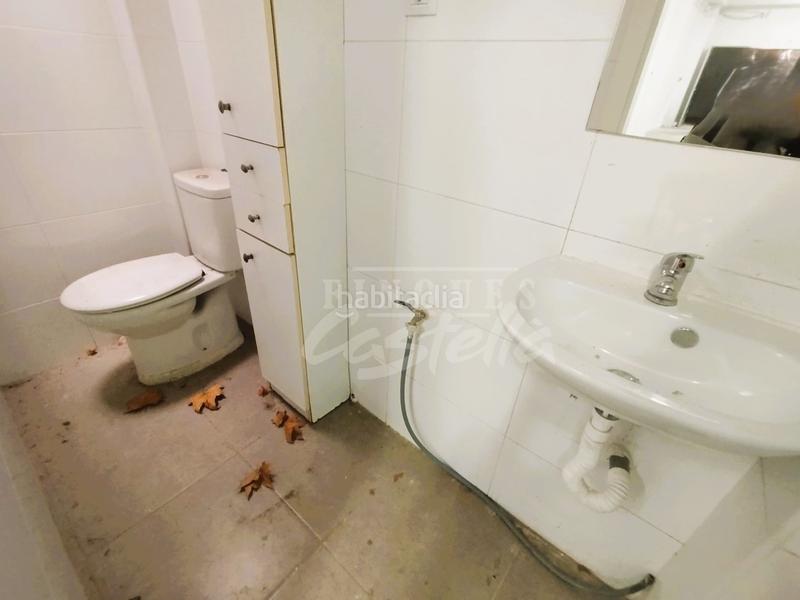 Foto 58950ebc-4bf4-4f80-915c-539da0666ba1. Location local commercial dans Centre Mataró