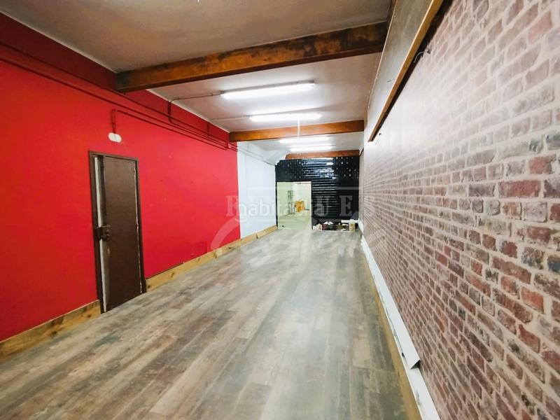 Foto 56b0f9d2-8453-4301-84f7-25ab81a37802. Rent business premise in Centre Mataró