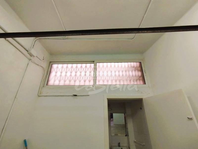 Foto f6bae7c6-573d-46a3-b36f-555bab5bb60f. Rent business premise in Centre Mataró