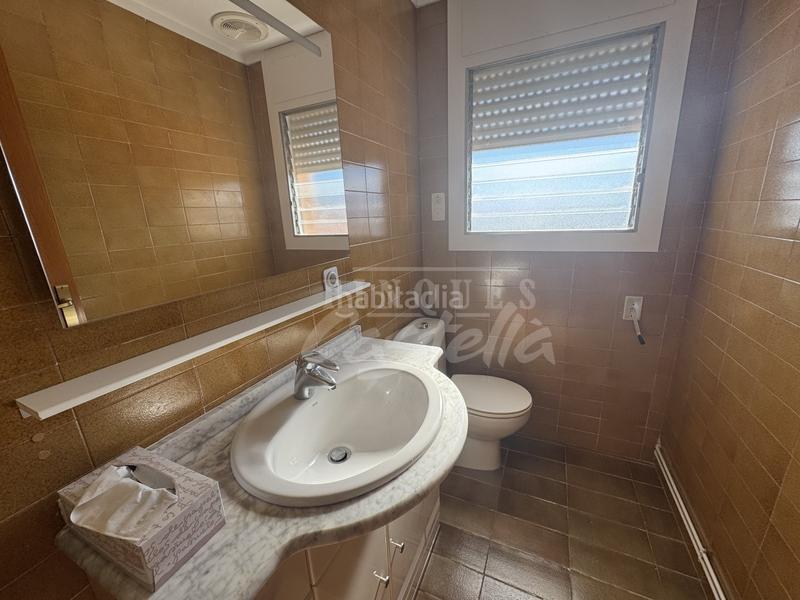 Foto 171a0c75-1288-4af8-acc1-5f0c18f2e479. Haus mit heizung parking in Sant Vicenç Centre Sant Vicenç de Montalt