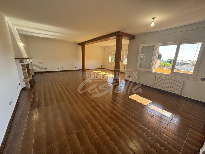 Foto 758068e1-b3c8-44a1-8c48-386e167ace13. Haus mit heizung parking in Sant Vicenç Centre Sant Vicenç de Montalt