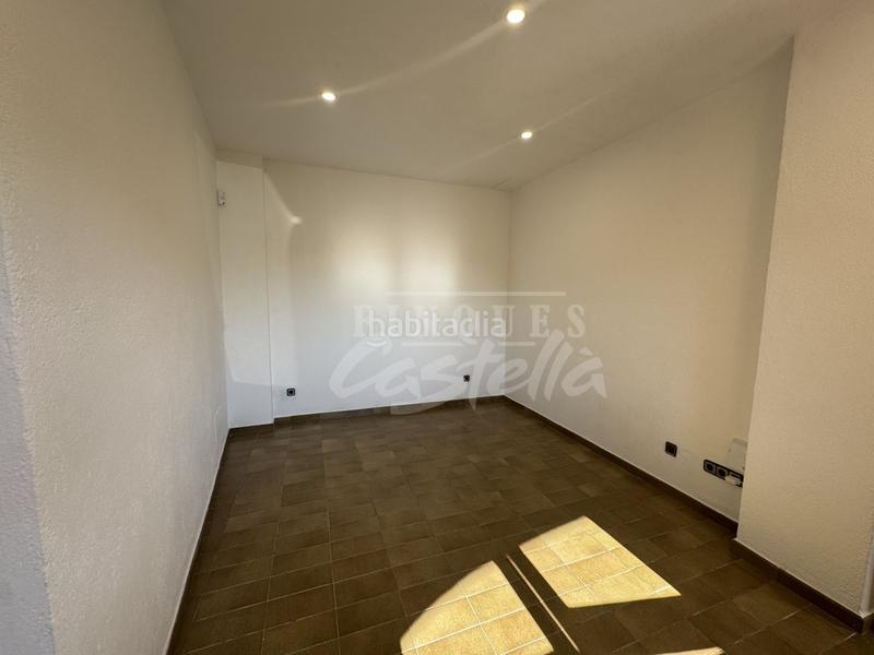 Foto f7c568e3-980f-46f9-850c-610e3fd8d91f. Haus mit heizung parking in Sant Vicenç Centre Sant Vicenç de Montalt