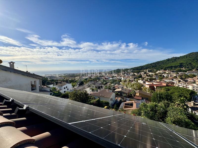 Foto 46ece8ee-5e14-48c0-9d21-d67a6a6f2f07. Casa amb calefacció aparcament piscina a Vilassar de Dalt